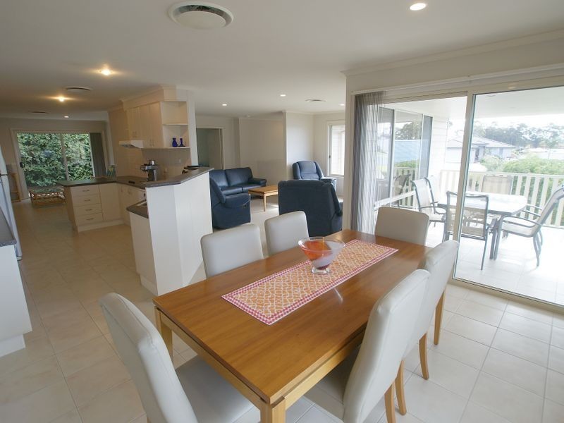 9 Lawson Place, Sunshine Bay NSW 2536