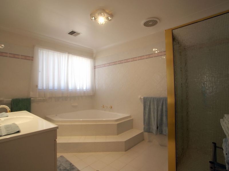 14 Sylvan Street, Malua Bay NSW 2536