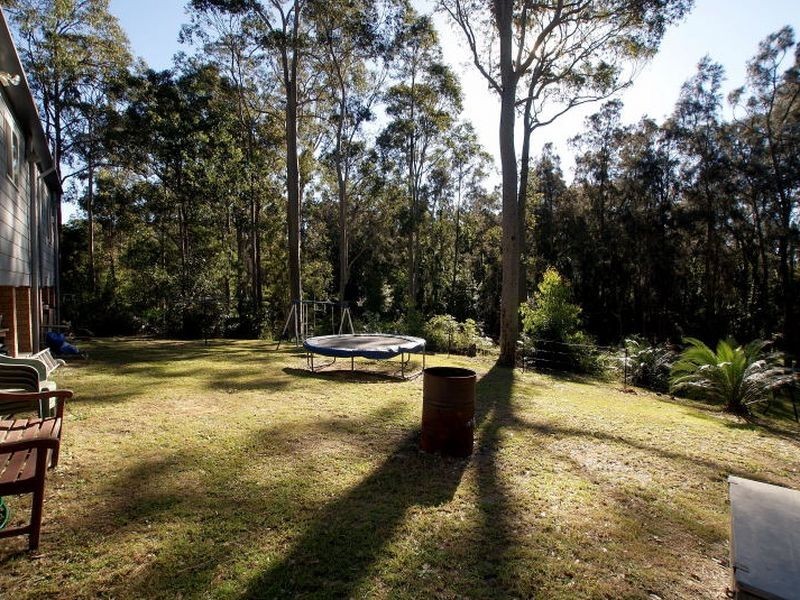30 Burri Palm Way, Surfside NSW 2536