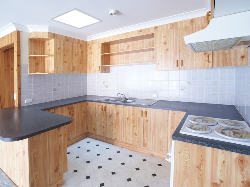 2/4 Drinnan Close, Surf Beach NSW 2536