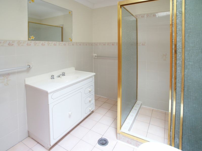 2/4 Drinnan Close, Surf Beach NSW 2536