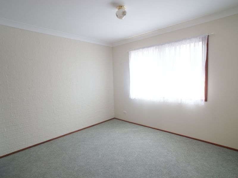 2/4 Drinnan Close, Surf Beach NSW 2536