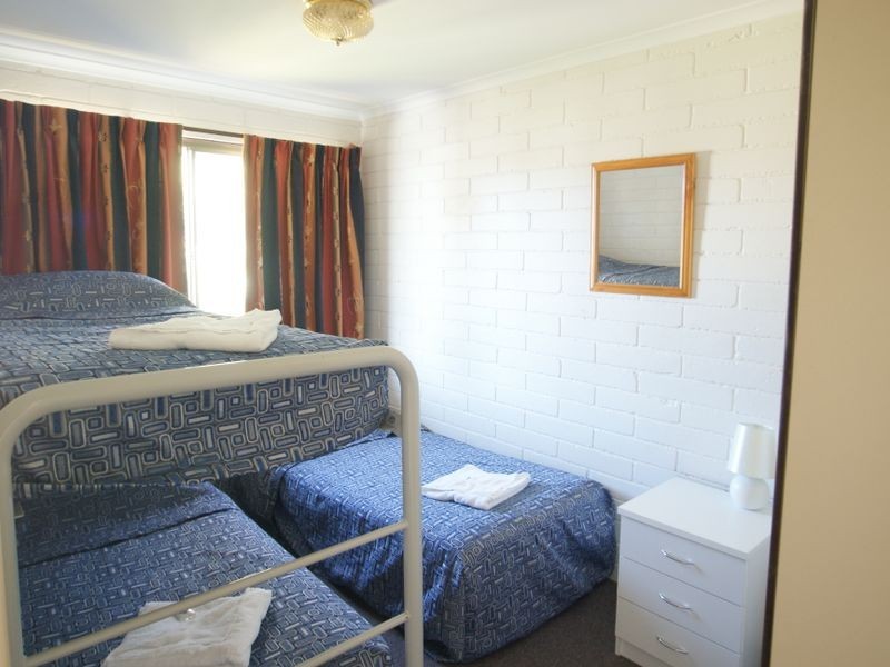 8/2-4 Matthew Pde, Batehaven NSW 2536