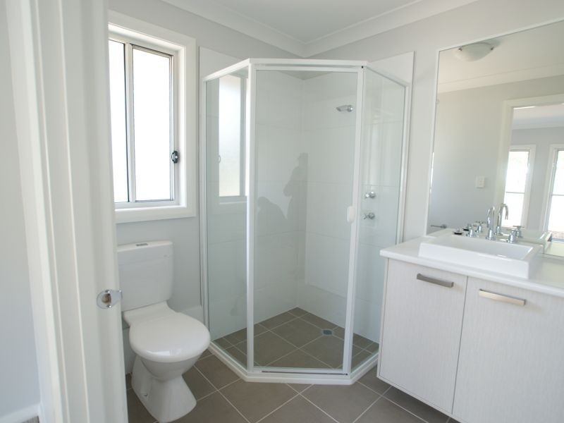 34 Wentworth Ave, Sunshine Bay NSW 2536