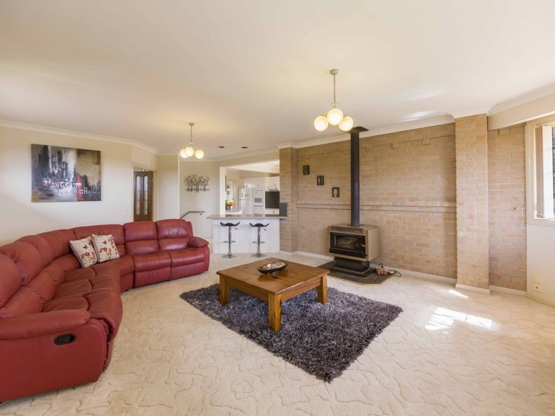 12 Blaxland Crescent, Sunshine Bay NSW 2536