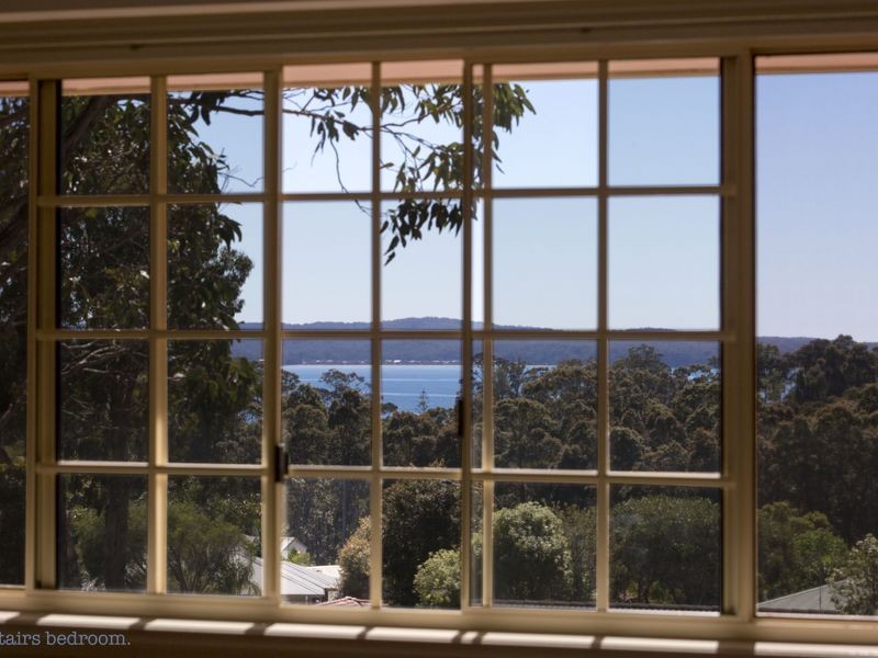 12 Blaxland Crescent, Sunshine Bay NSW 2536