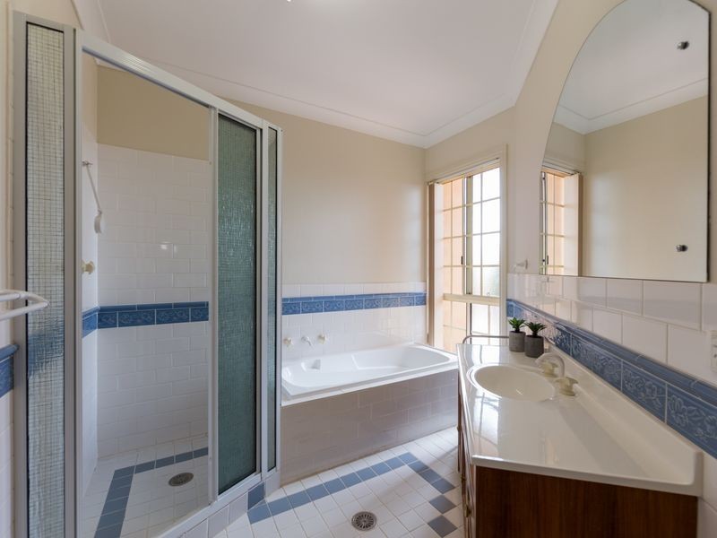 12 Blaxland Crescent, Sunshine Bay NSW 2536