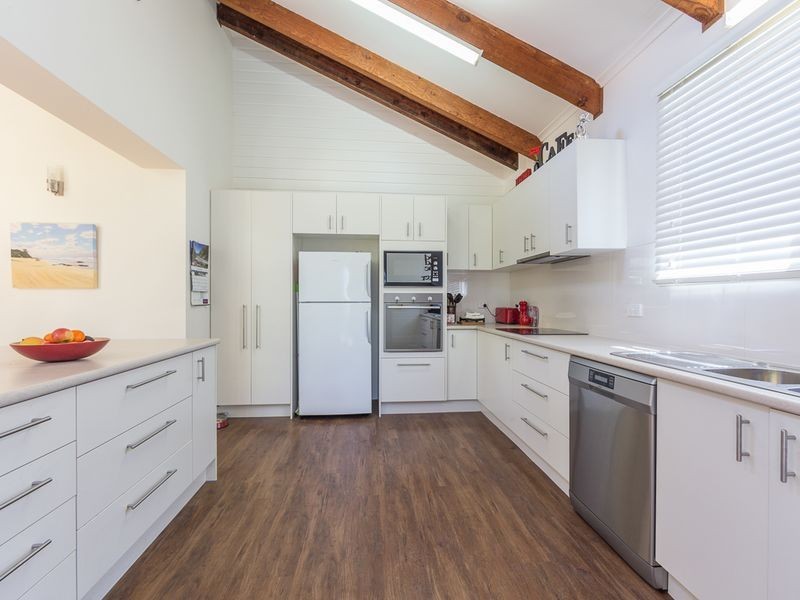 22 Beauty Crescent, Surfside NSW 2536