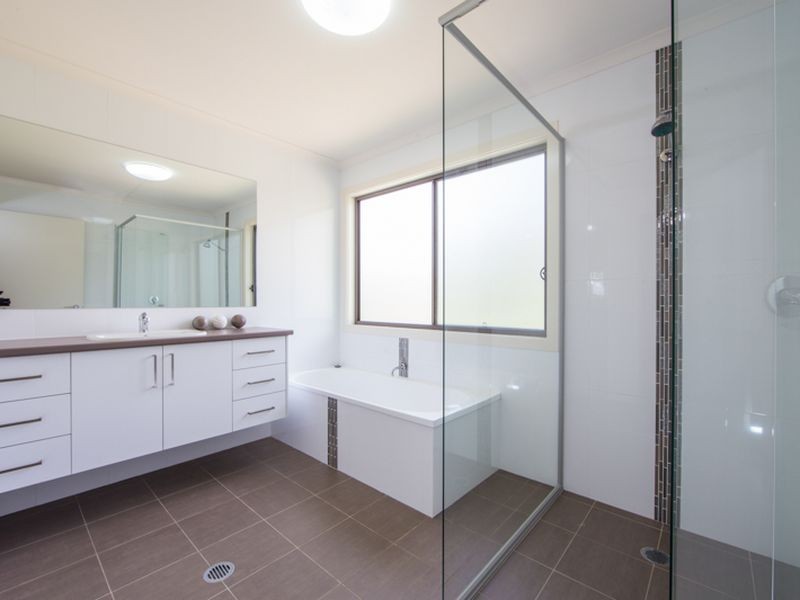 19 Oakwood Way, Catalina NSW 2536