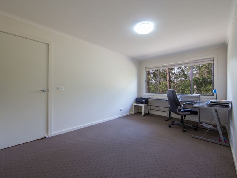 19 Oakwood Way, Catalina NSW 2536