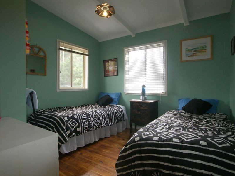 10 Marina Avenue, Surfside NSW 2536