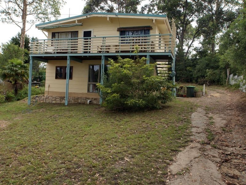 10 Marina Avenue, Surfside NSW 2536