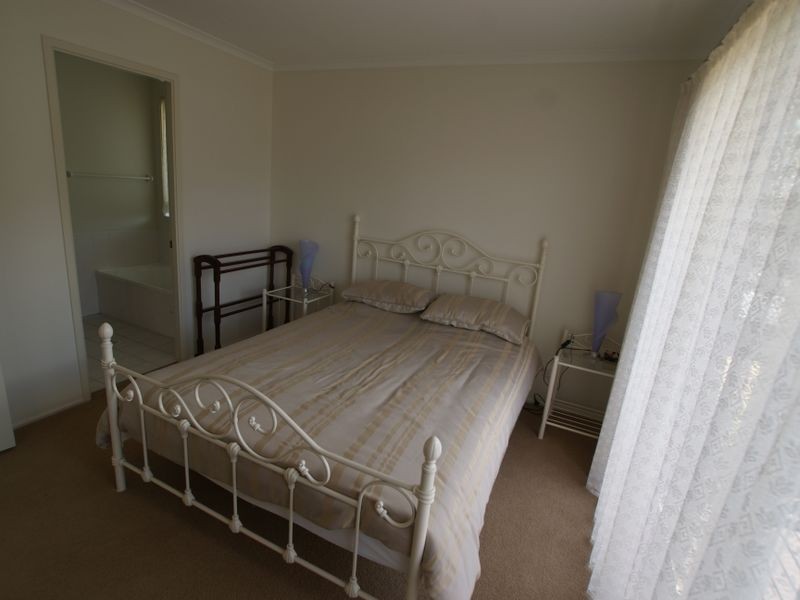 3/15 Eric Fenning Drive, Surf Beach NSW 2536