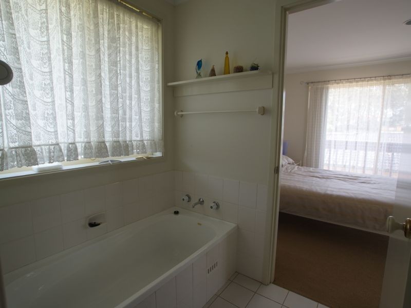 3/15 Eric Fenning Drive, Surf Beach NSW 2536