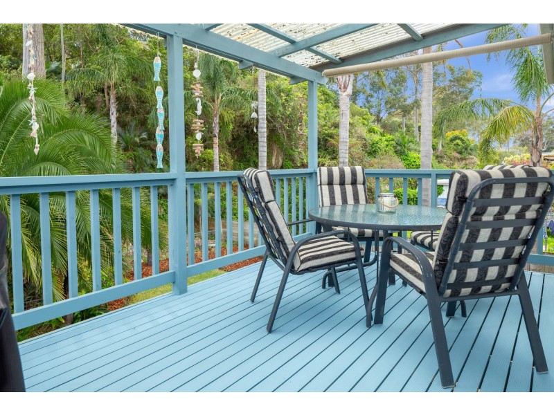 27 Timbara Crescent, Surfside NSW 2536