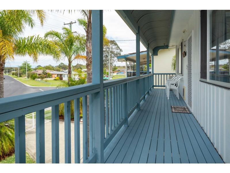 27 Timbara Crescent, Surfside NSW 2536