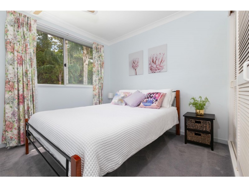 27 Timbara Crescent, Surfside NSW 2536