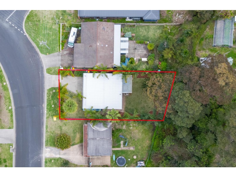 27 Timbara Crescent, Surfside NSW 2536