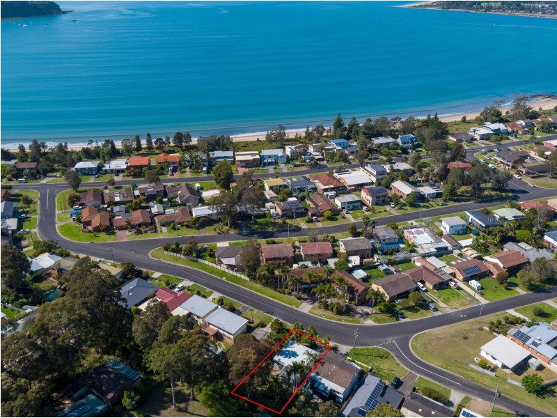 27 Timbara Crescent, Surfside NSW 2536