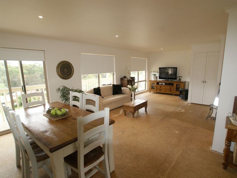 2 Lord Place, Batemans Bay North NSW 2536