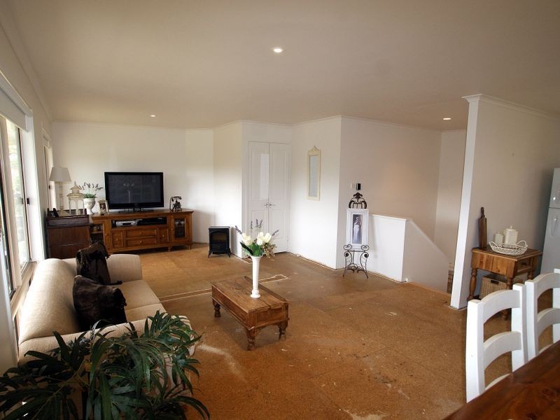 2 Lord Place, Batemans Bay North NSW 2536