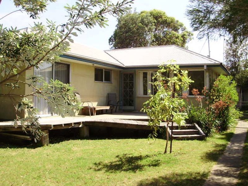 12 McNee Street, Broulee NSW 2537