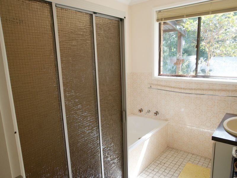 26 Berrima Parade, Surfside NSW 2536