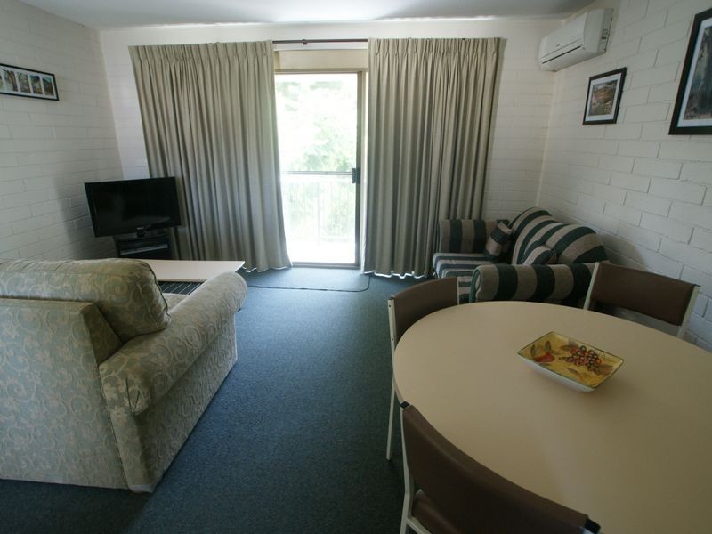 3 / 2-6 Matthew Parade, Batehaven NSW 2536