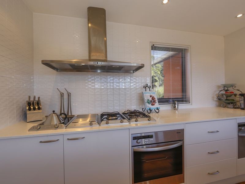 58 Yarrabee Drive, Batemans Bay NSW 2536