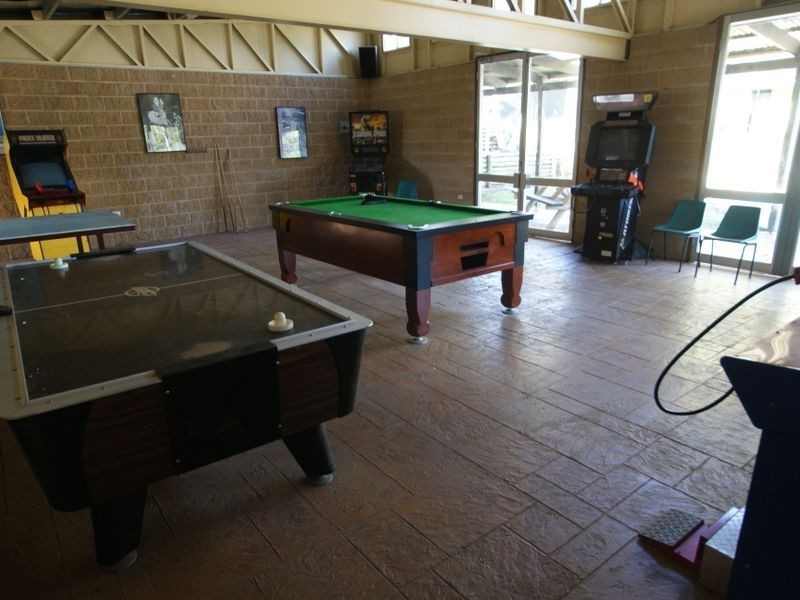 Cabin 99/11195 Princes Highway, North Batemans Bay NSW 2536