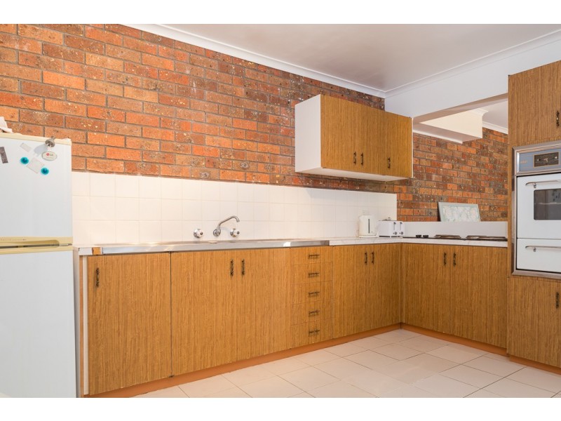 13 Belbowrie Parade, Maloneys Beach NSW 2536