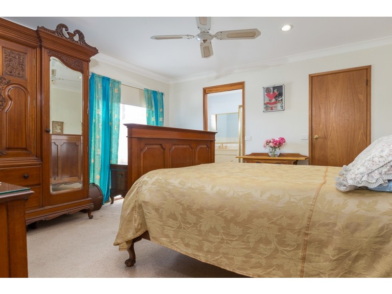 13 Belbowrie Parade, Maloneys Beach NSW 2536