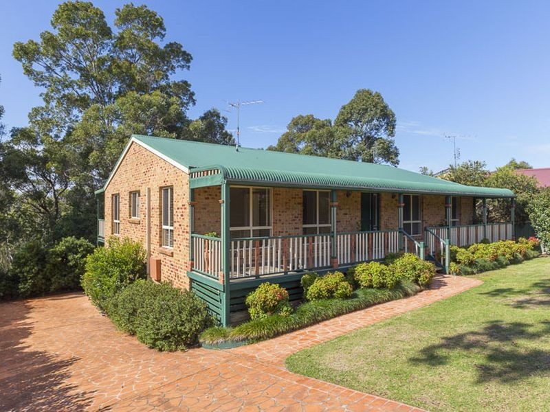 16 Karoola Crescent, Surfside NSW 2536