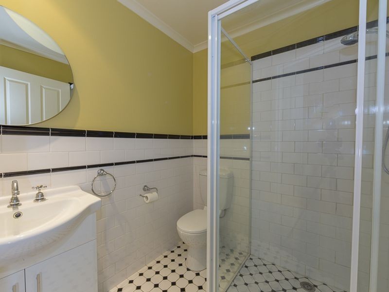 16 Karoola Crescent, Surfside NSW 2536