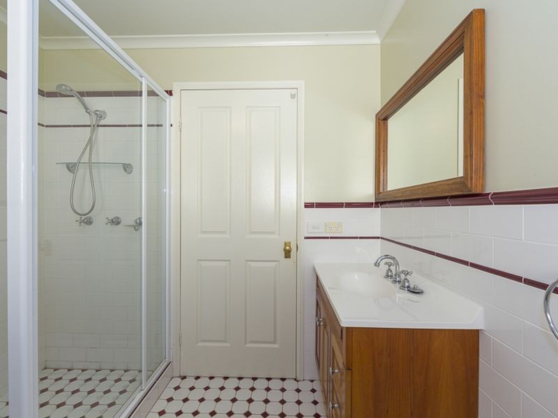 16 Karoola Crescent, Surfside NSW 2536