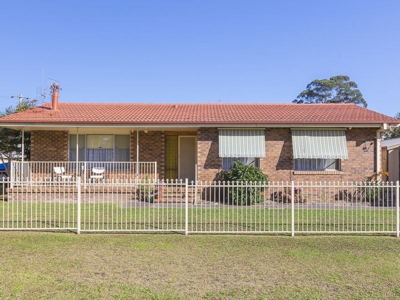 2 Cook Avenue, Surf Beach NSW 2536