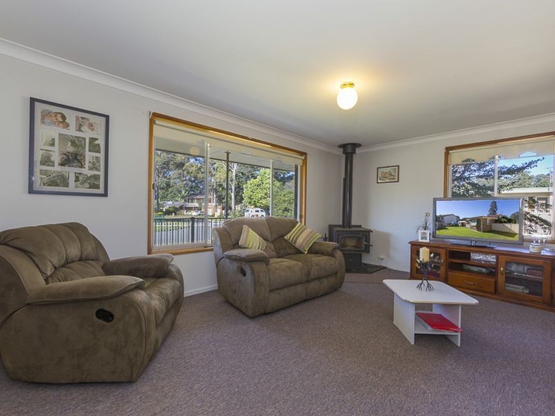 2 Cook Avenue, Surf Beach NSW 2536