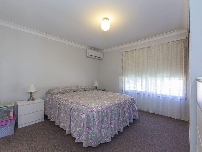 2 Cook Avenue, Surf Beach NSW 2536