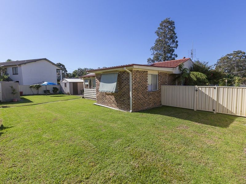 2 Cook Avenue, Surf Beach NSW 2536