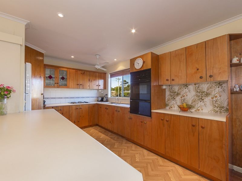 37 Wallaringa Street, Surfside NSW 2536