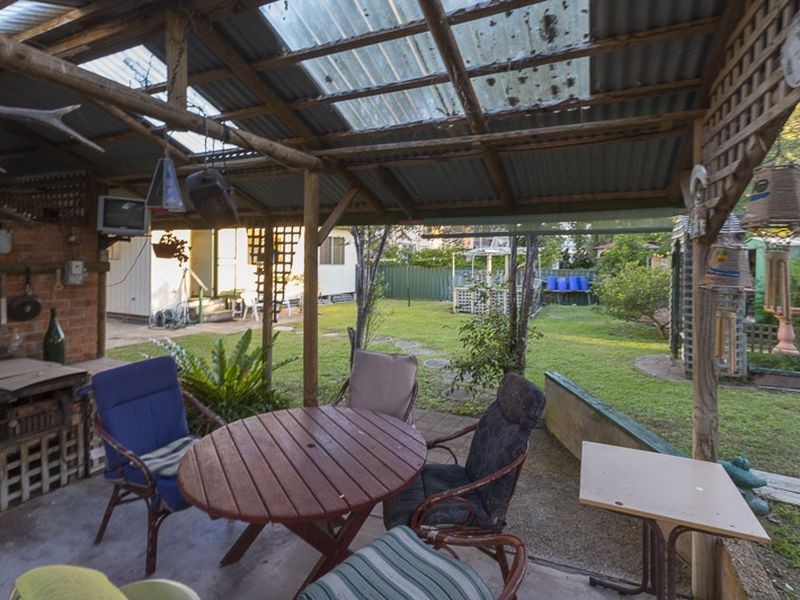 37 Wallaringa Street, Surfside NSW 2536