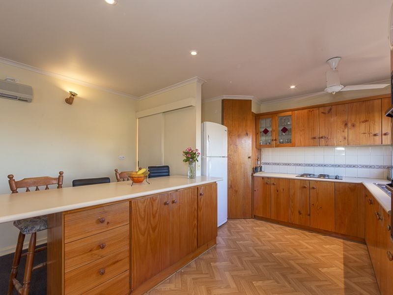 37 Wallaringa Street, Surfside NSW 2536