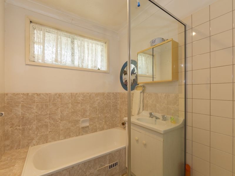 30 Berrima Parade, Surfside NSW 2536