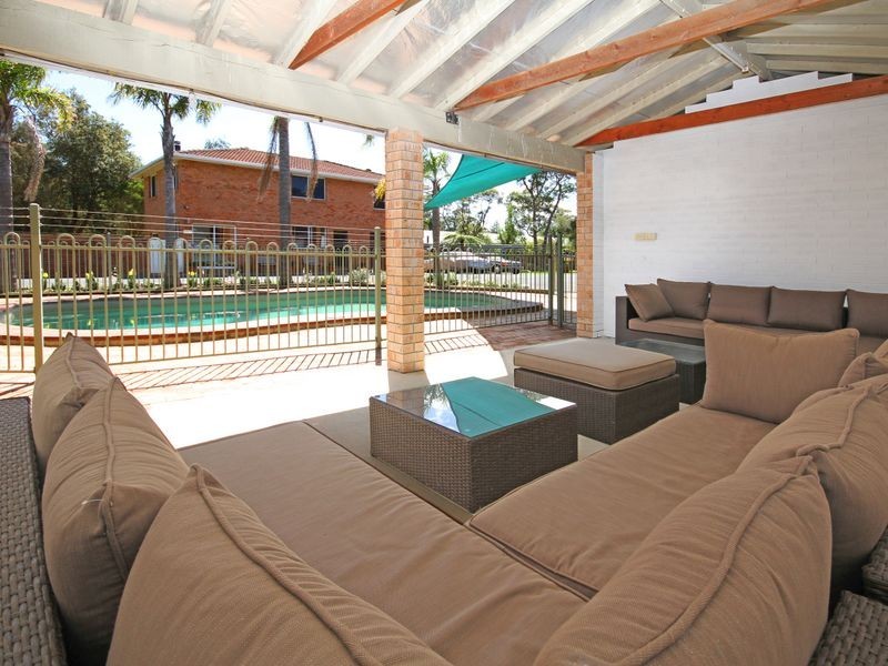 18 Imlay Street, Broulee NSW 2537