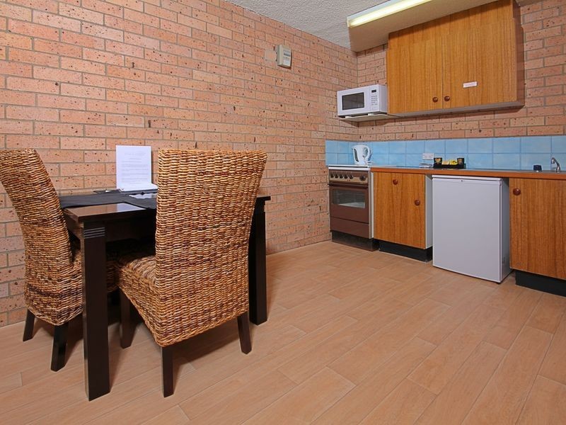 18 Imlay Street, Broulee NSW 2537