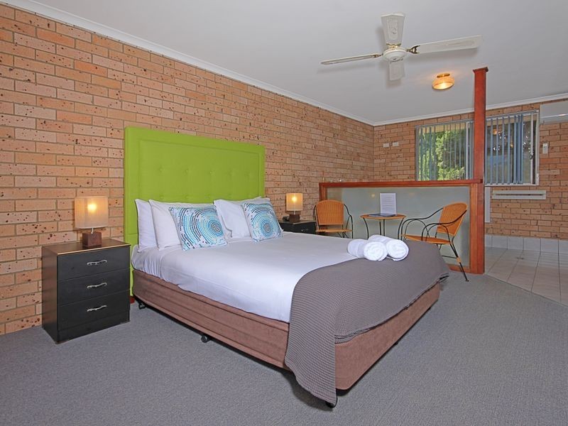 18 Imlay Street, Broulee NSW 2537