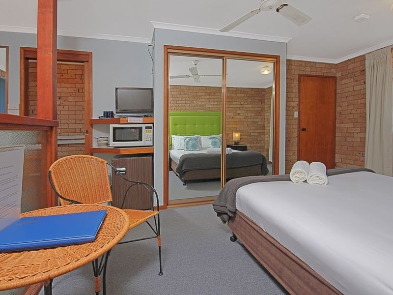 18 Imlay Street, Broulee NSW 2537