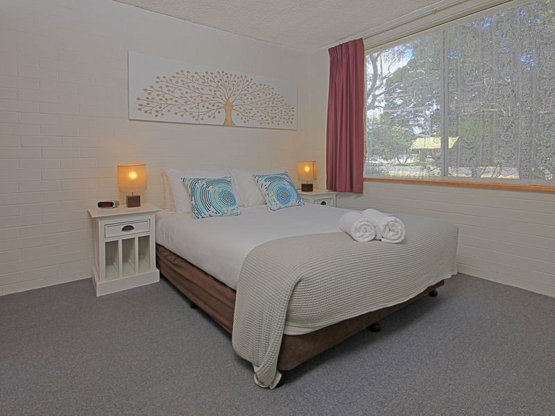 18 Imlay Street, Broulee NSW 2537