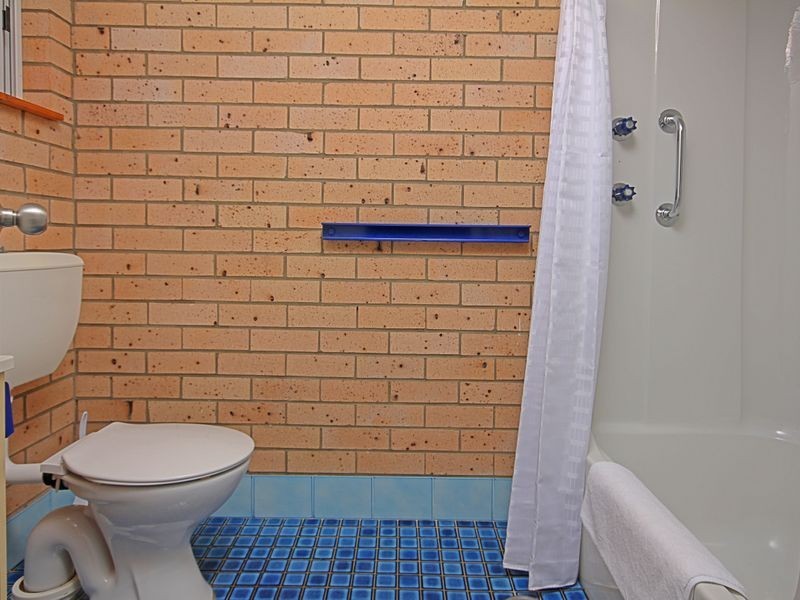 18 Imlay Street, Broulee NSW 2537