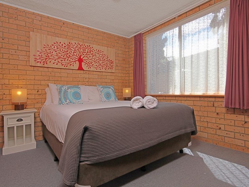 18 Imlay Street, Broulee NSW 2537